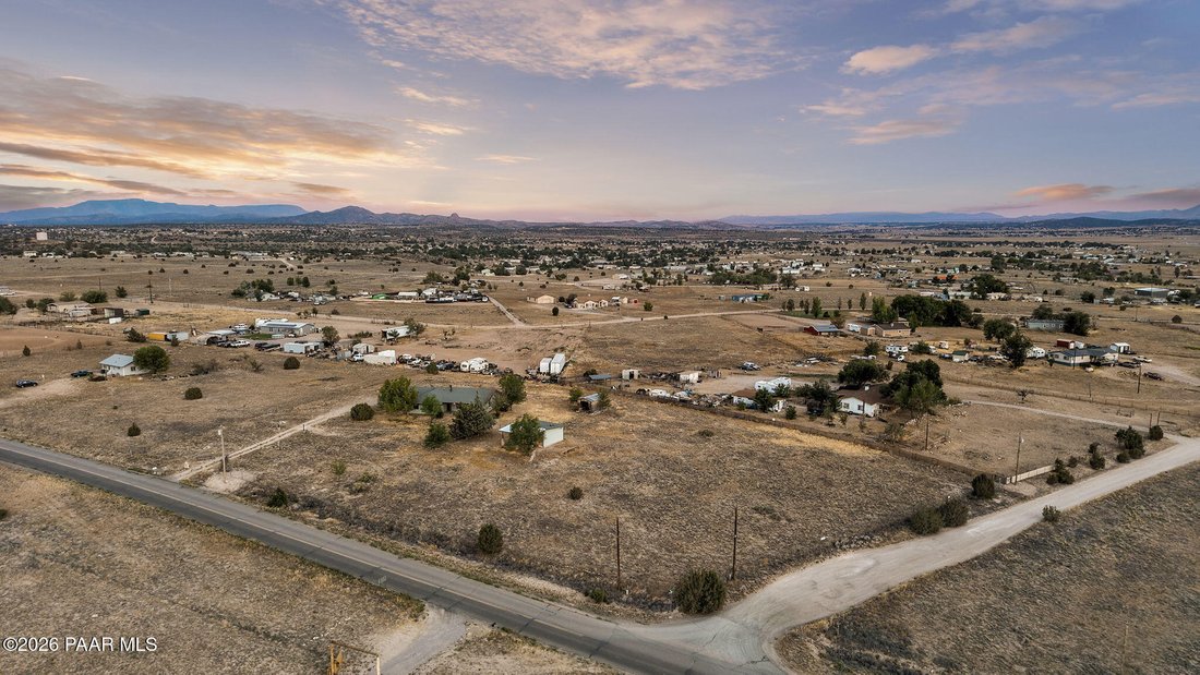 Paulden, Arizona, United States 3 - 18299415