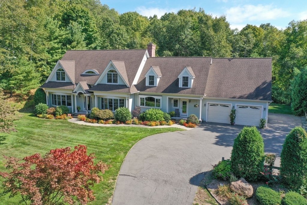 House in Holyoke, Massachusetts, United States 1 - 16288108