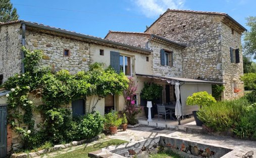 Country House in Allan, Auvergne-Rhône-Alpes, France 1