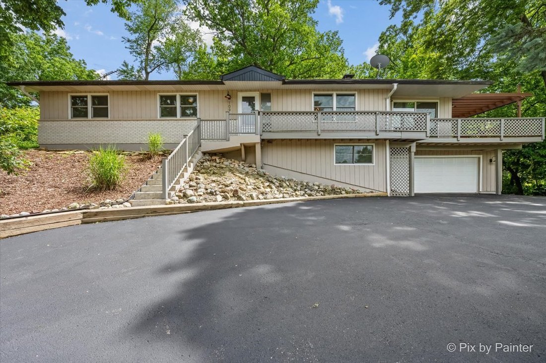 House in Algonquin, Illinois, United States 4 - 18301308