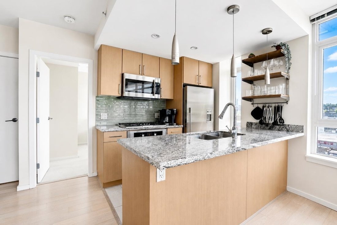 Condo in Vancouver, British Columbia, Canada 2 - 18302487