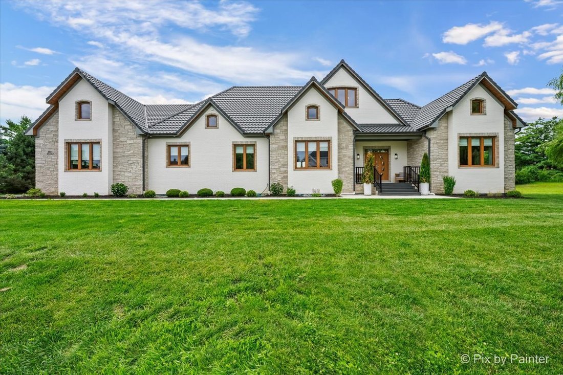 House in Village of Lakewood, Illinois, United States 1 - 18301222