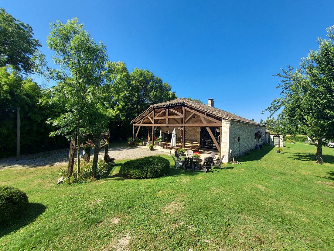 Villa in Montcuq, Montcuq-en-Quercy-Blanc, France 4 - 18302931