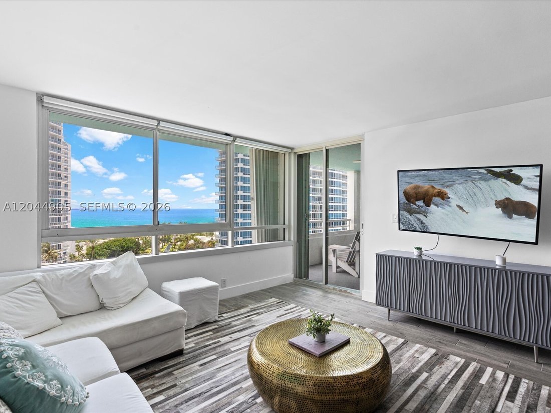 Condo in Miami Beach, Florida, United States 2 - 18301537