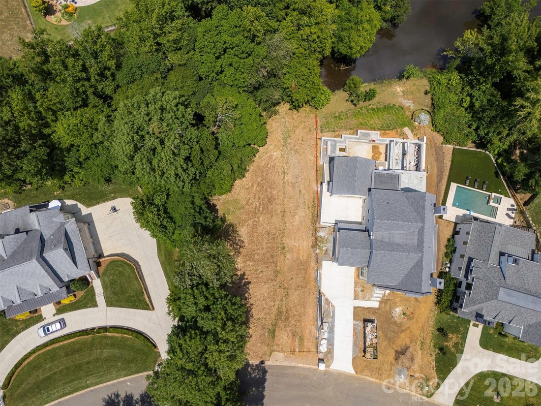 Land in Charlotte, North Carolina, United States 2 - 18299448
