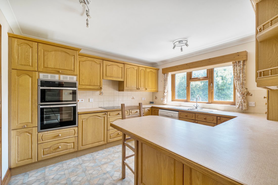 House in Burley, England 4 - 18298122