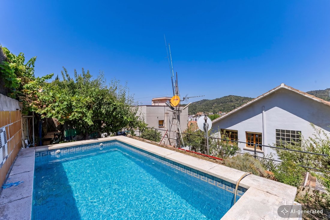 House in Sant Just Desvern, Catalonia, Spain 3 - 18302362