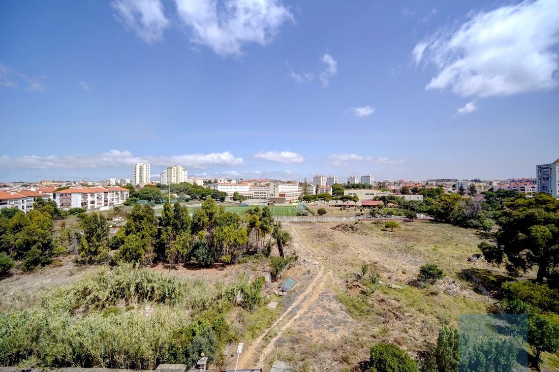 Apartment in Carcavelos e Parede, Lisbon, Portugal 1 - 18302686