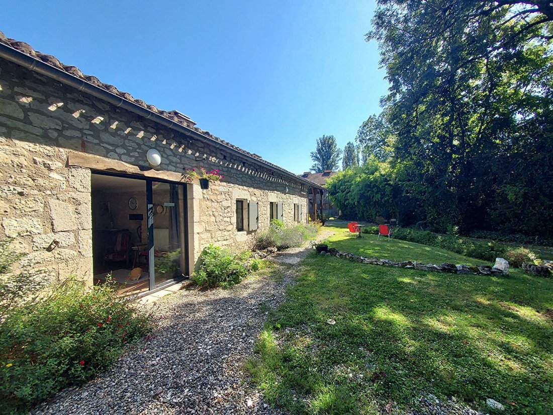 Villa in Montcuq, Montcuq-en-Quercy-Blanc, France 5 - 18302931
