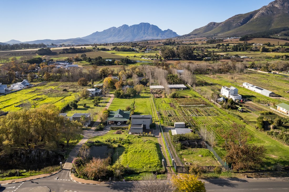 House in Arbeidslus, Western Cape, South Africa 2 - 18298967