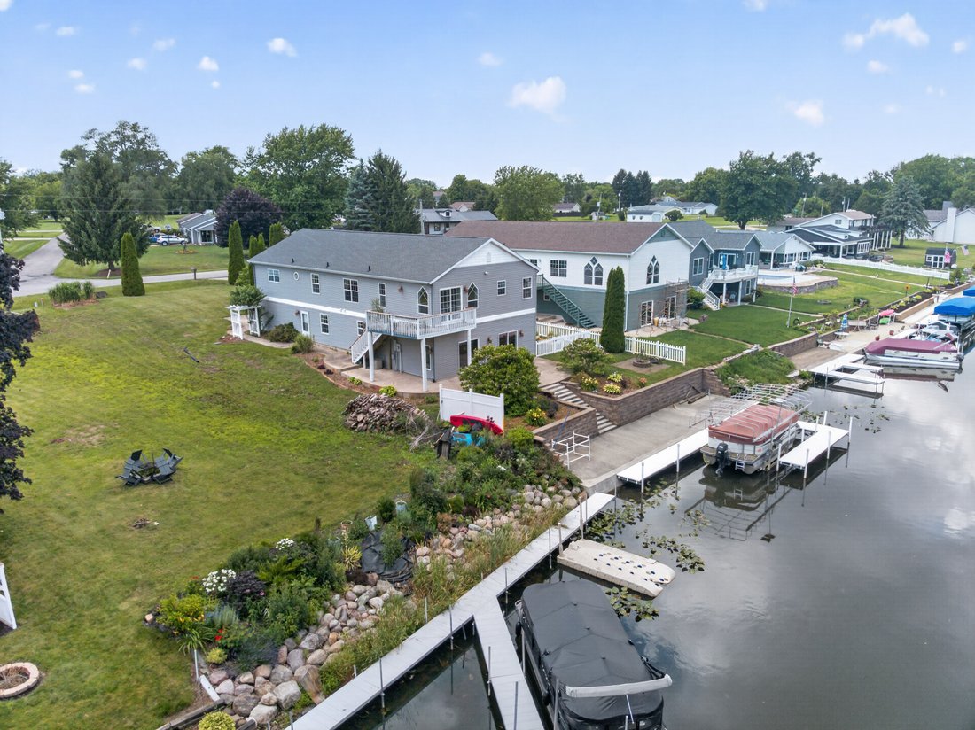 House in Cromwell, Indiana, United States 1 - 18297806
