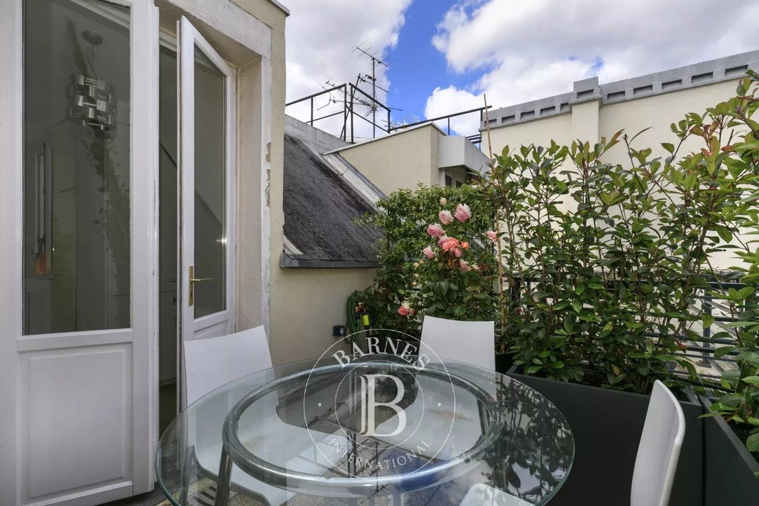 Appartement à Saint Philippe du Roule, Paris 8e Arrondissement, Paris 4 - 18298139