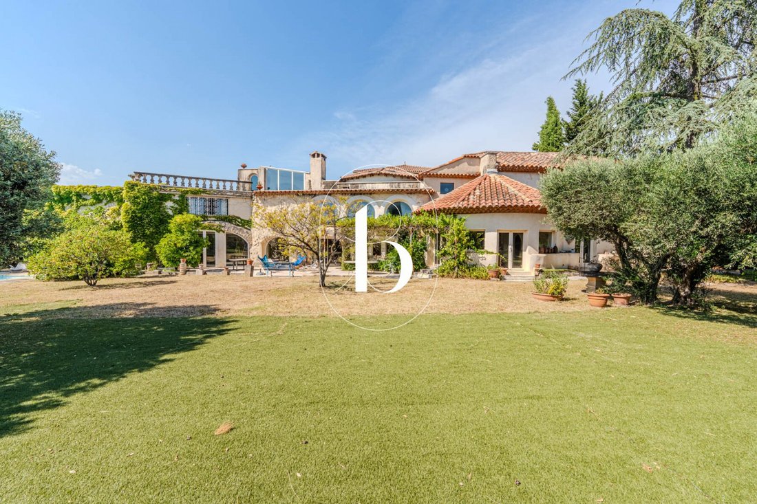 House in Uzès, Occitania, France 3 - 18300612