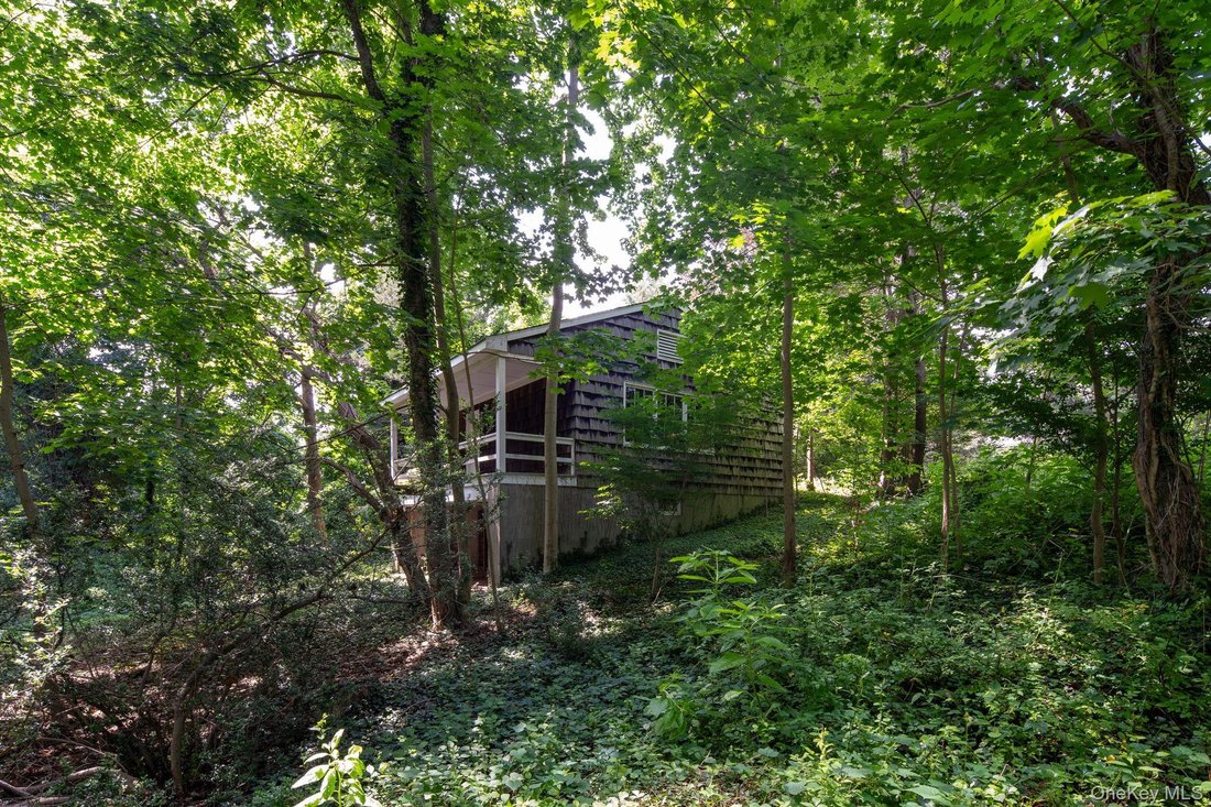 House in Halesite, New York, United States 5 - 18297903