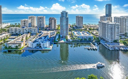 Condominio a Hallandale Beach, Florida, Stati Uniti 1