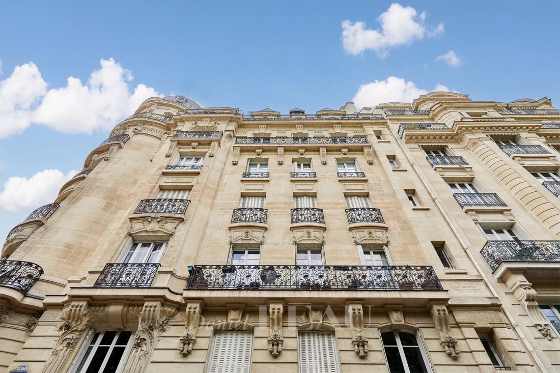 Apartment in Cambronne-Garibaldi, Paris 15e Arrondissement, Paris 3 - 18298277