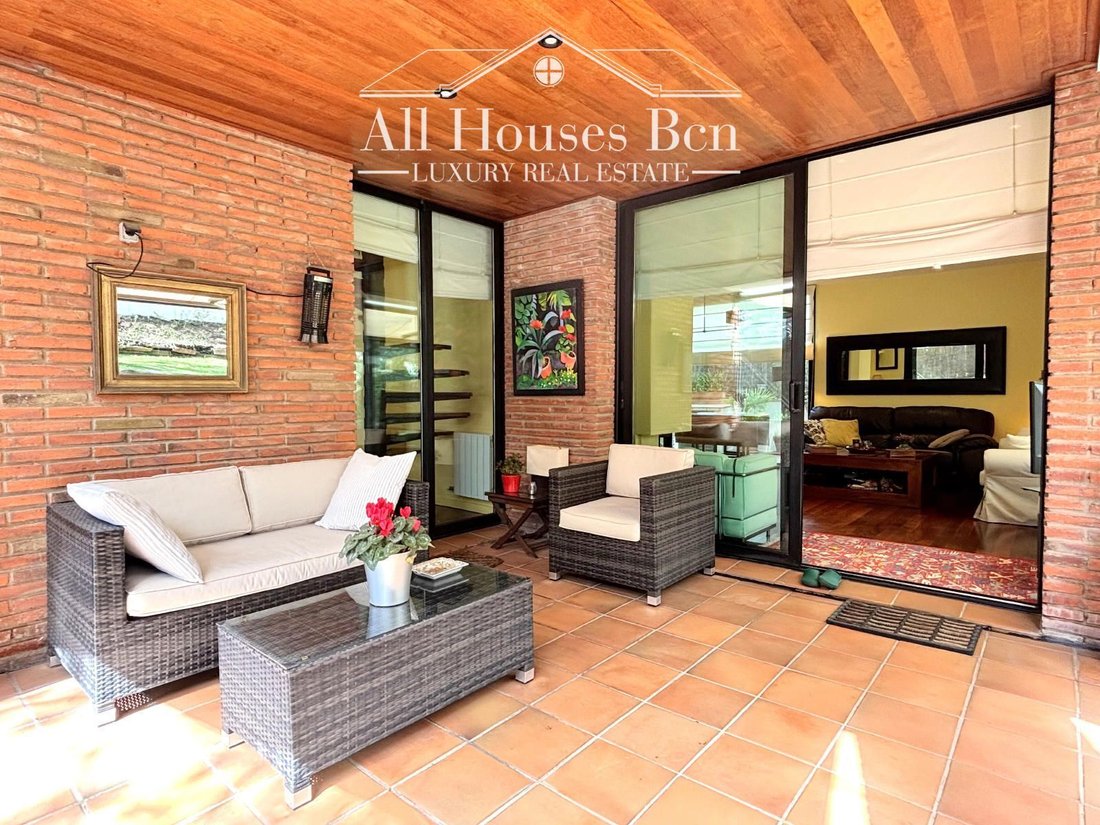 House in Sant Just Desvern, Catalonia, Spain 5 - 18300472