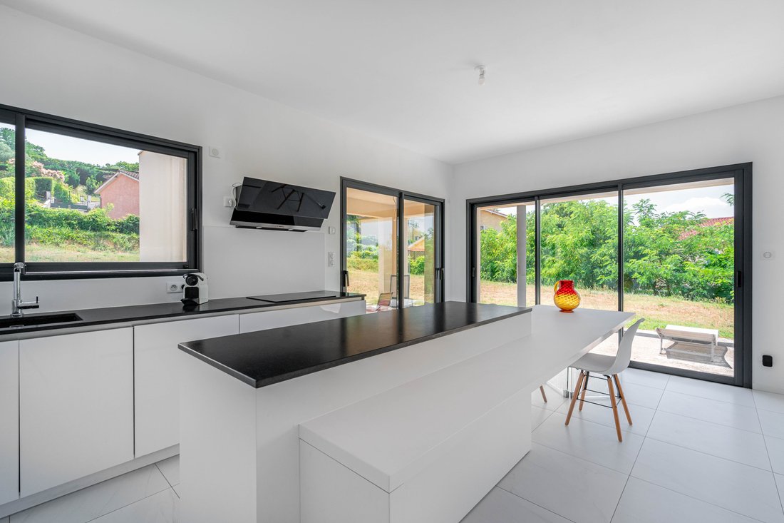 House in Montmerle-sur-Saone, Auvergne-Rhône-Alpes, France 3 - 18298273