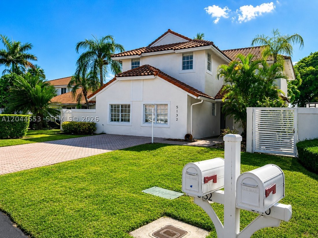 House in Doral, Florida, United States 1 - 18296972