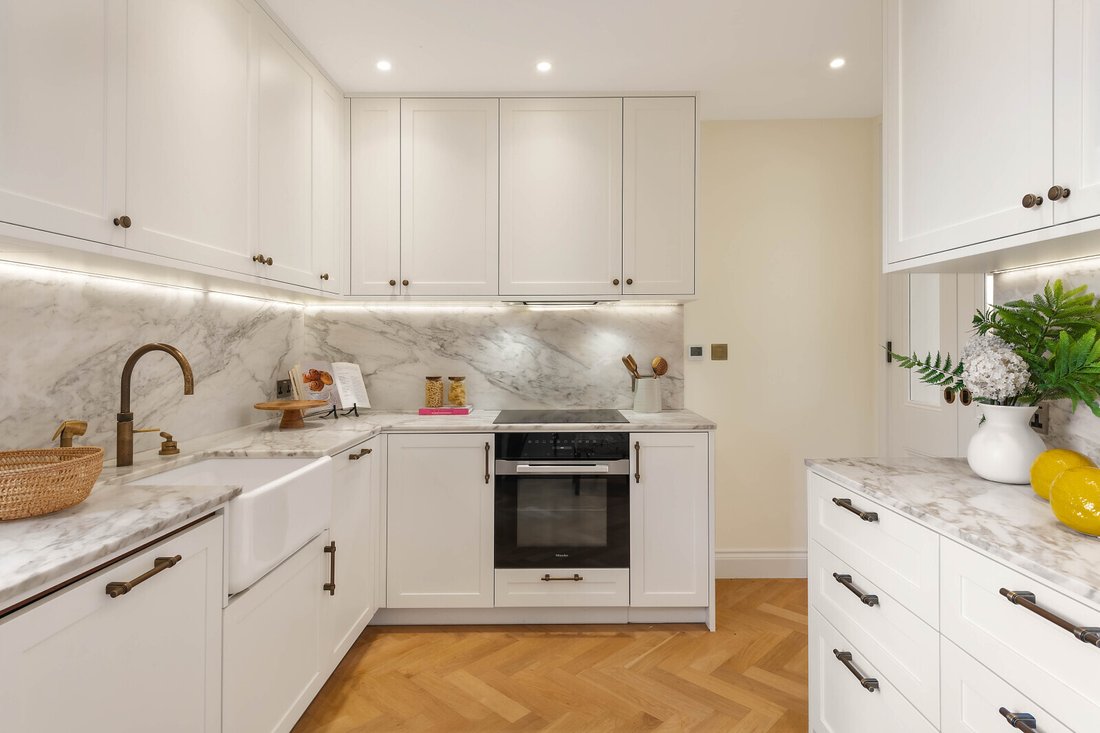 Apartment in Holland Park, Kensington And Chelsea, England 5 - 18298840
