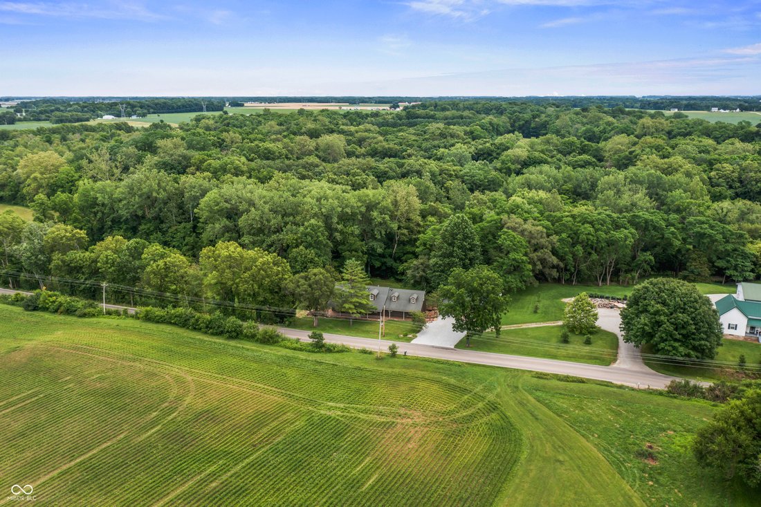 House in Shelbyville, Indiana, United States 5 - 18301080