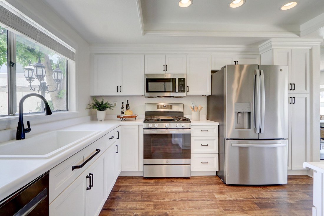 Townhouse in Thousand Oaks, California, United States 1 - 18298143