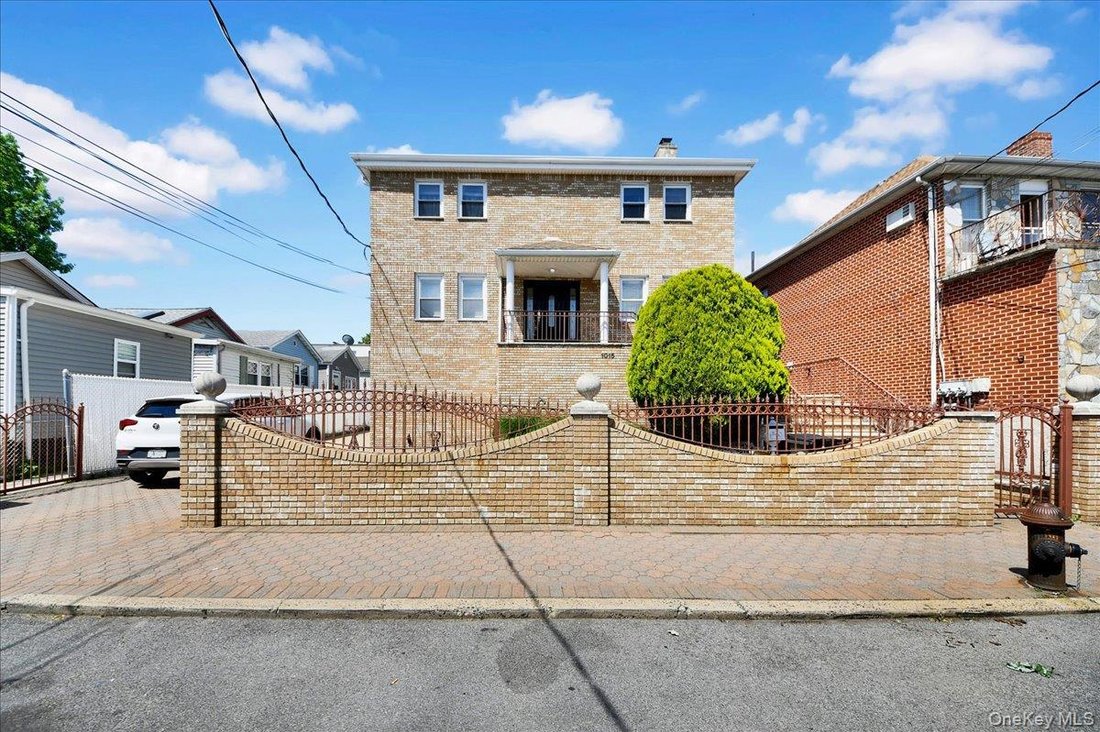 House in Eastchester, New York, United States 1 - 18301725