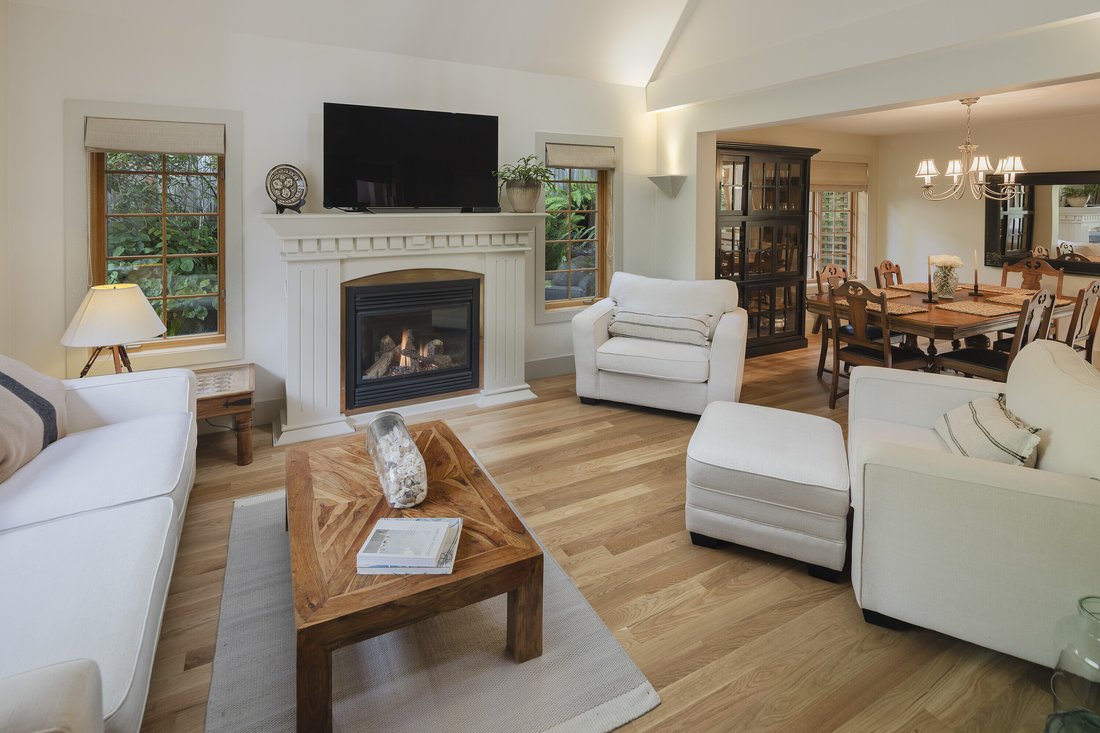 House in Oak Bay, British Columbia, Canada 3 - 18302628