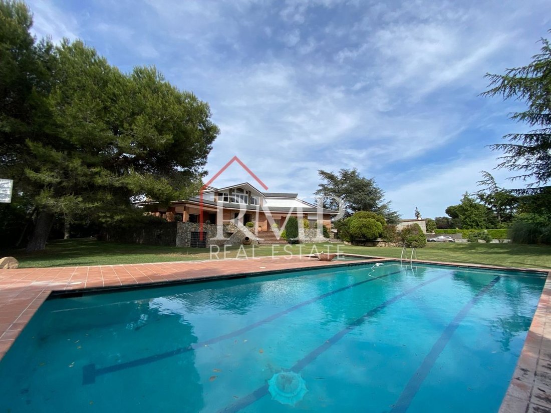 Chalet in Montornes del Valles, Catalonia, Spain 2 - 18300348