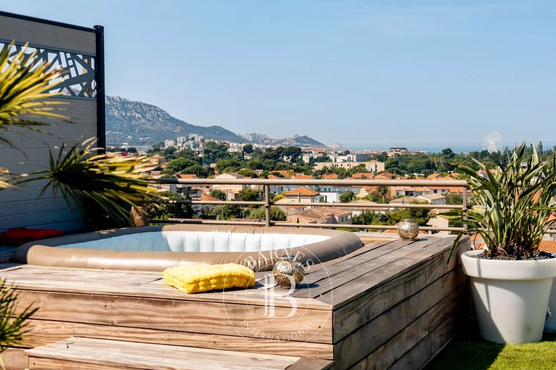Apartment in Saint Giniez, 8e Arrondissement, Marseille 1 - 18298785