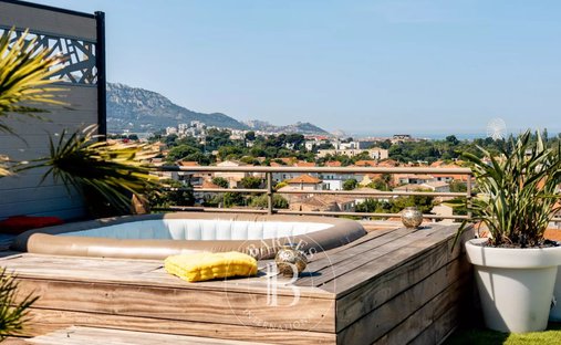Apartment in Saint Giniez, 8e Arrondissement, Marseille 1