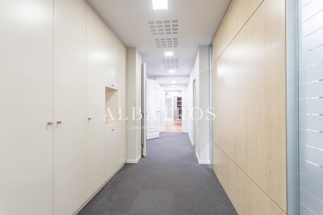 Apartment in Sarrià-Sant Gervasi, Barcelona, Spain 4 - 18301488