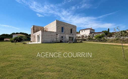 Villa in Grasse, Provence-Alpes-Côte d'Azur, France 1