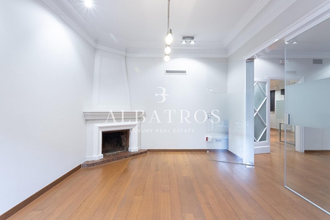 Apartment in Sarrià-Sant Gervasi, Barcelona, Spain 1 - 18301488