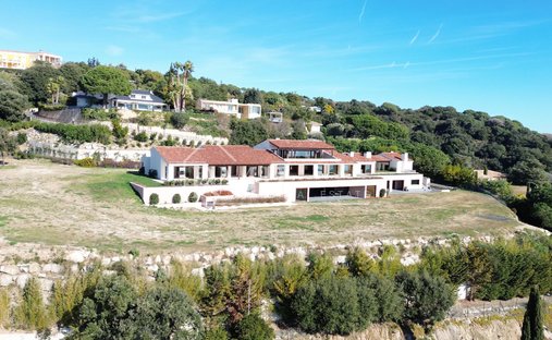 Villa in Sant Andreu de Llavaneres, Catalonia, Spain 1