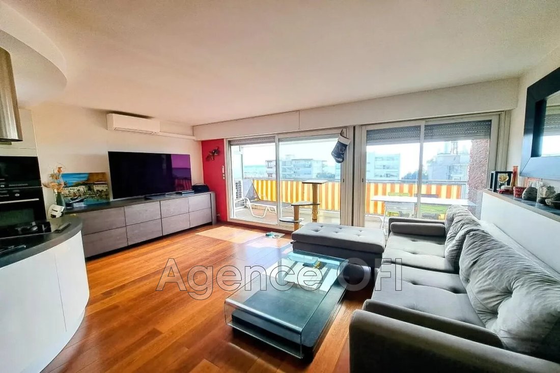 Apartment in Gabelle-Courcettes-Les Clos, Vallauris, France 4 - 18298399