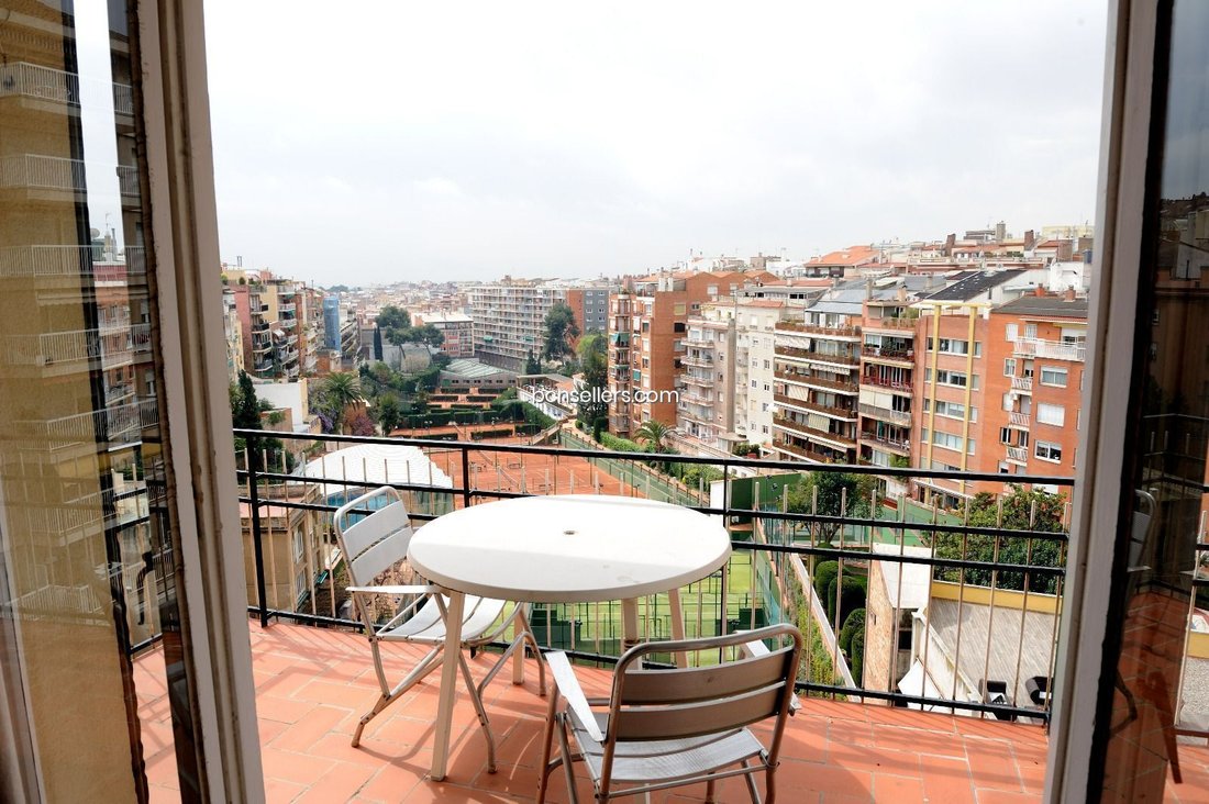 Apartment in Sarrià-Sant Gervasi, Barcelona, Spain 1 - 18300695
