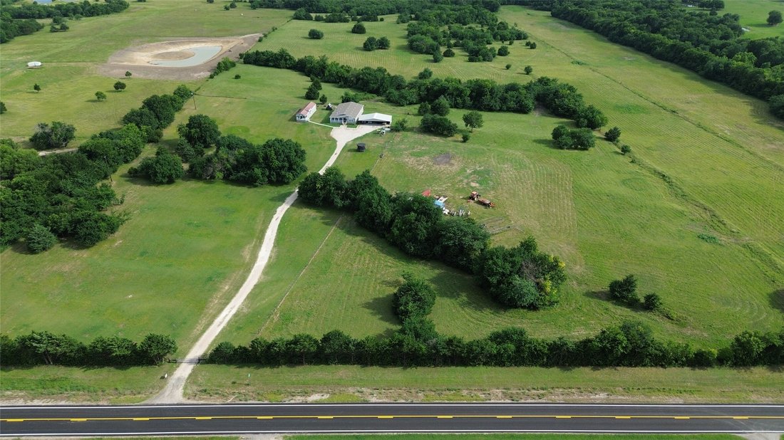 House in Campbell, Texas, United States 3 - 17540156
