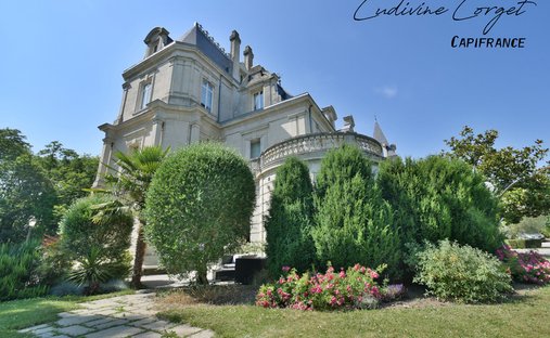 Castle in Centre, Soissons, France 1