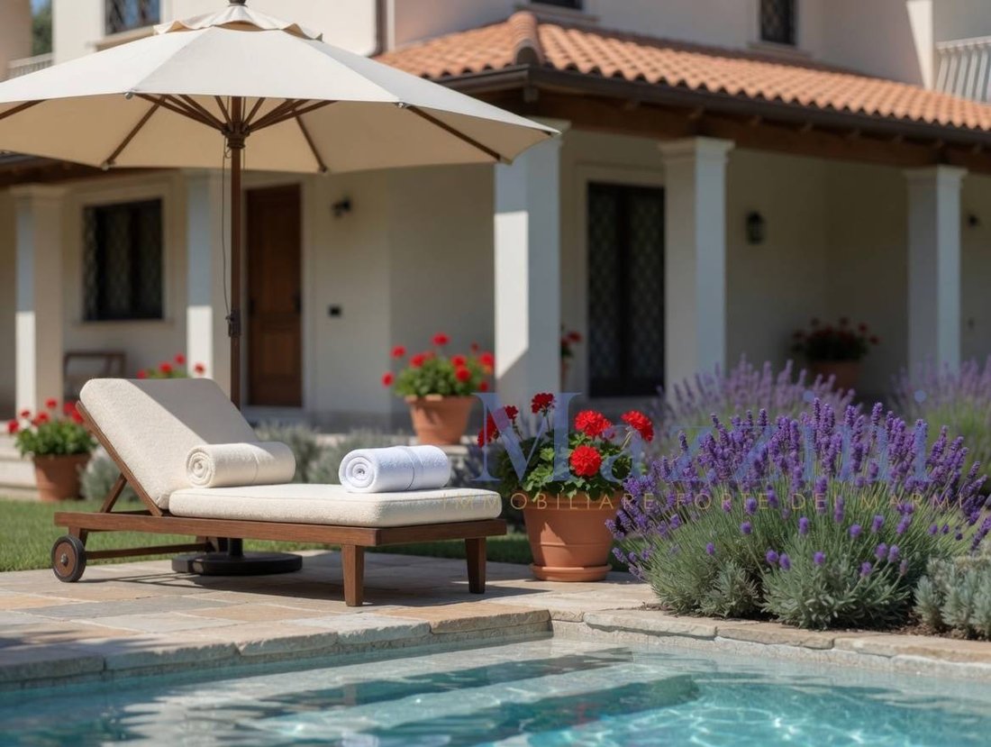 Villa in Pietrasanta, Tuscany, Italy 2 - 18303287