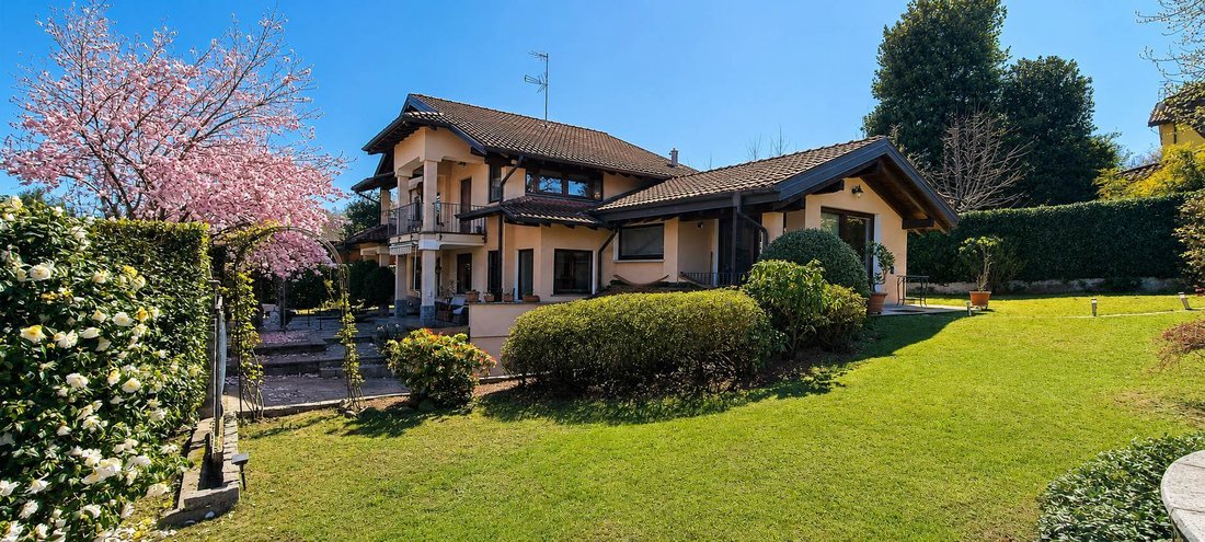 Villa in Dormelletto, Piedmont, Italy 3 - 18010172