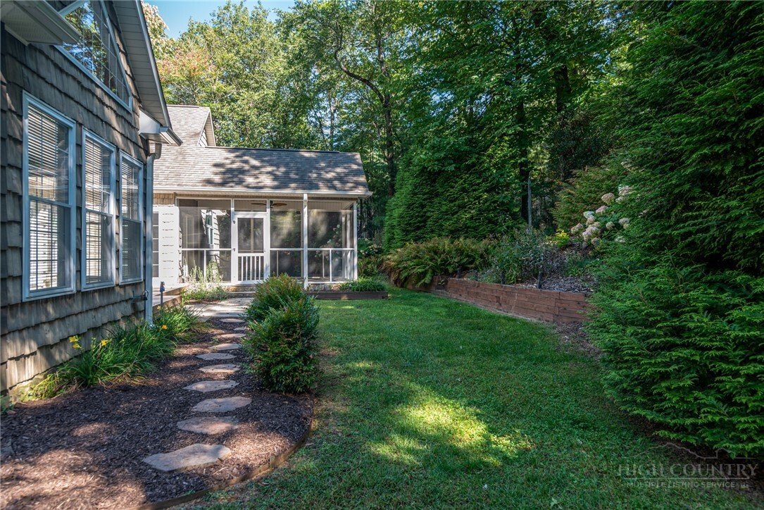 House in Glade Valley, North Carolina, United States 5 - 18301179