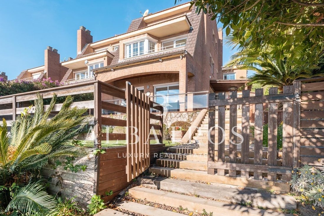 Maison à Esplugues de Llobregat, Catalogne, Espagne 3 - 18300757
