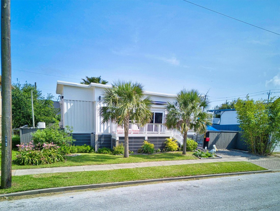 House in Galveston, Texas, United States 2 - 18302088
