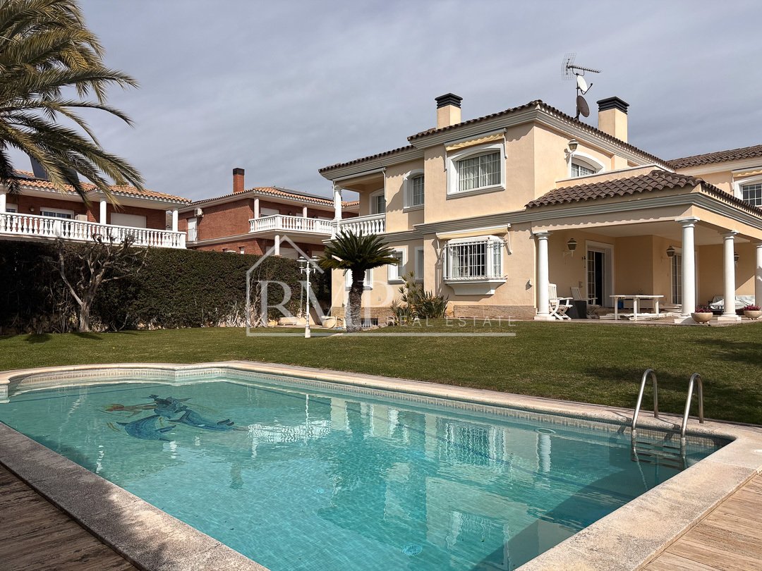 Villa in Vilassar de Dalt, Catalonia, Spain 1 - 18300770