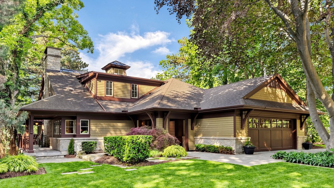 House in Hamilton, Ontario, Canada 2 - 18299101