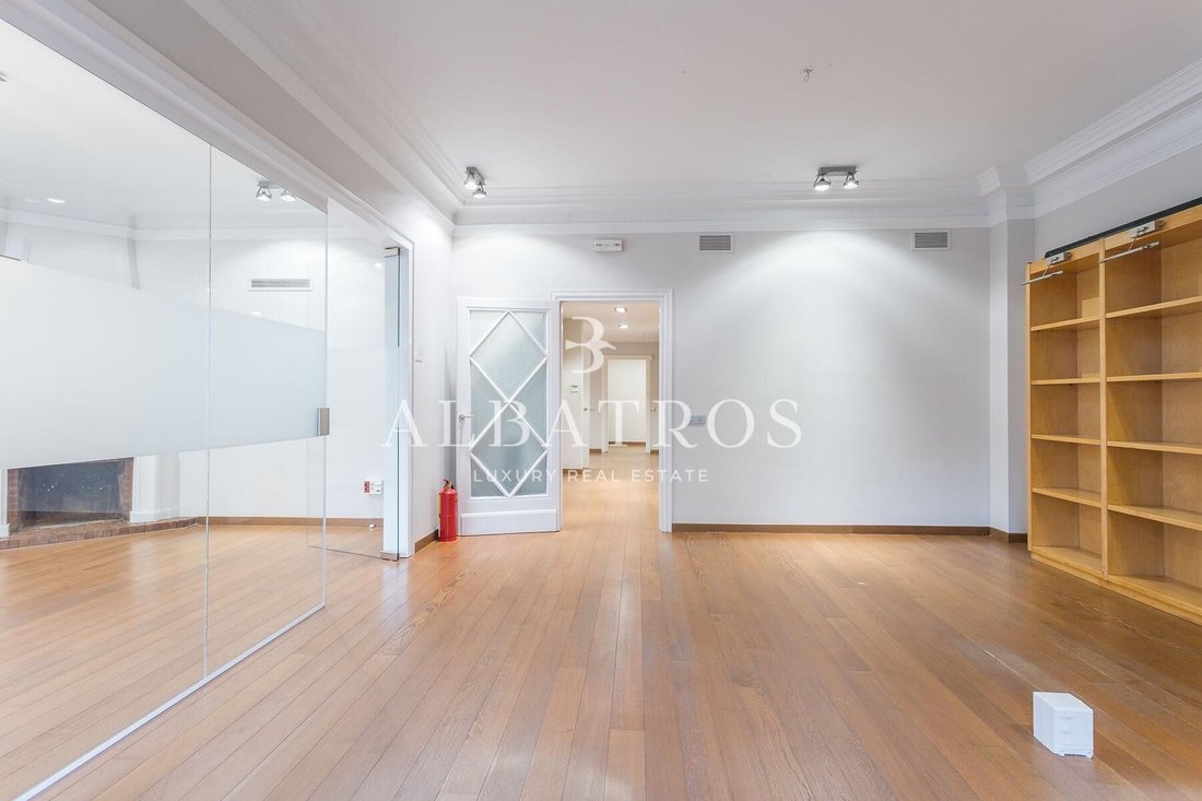 Apartment in Sarrià-Sant Gervasi, Barcelona, Spain 2 - 18301488