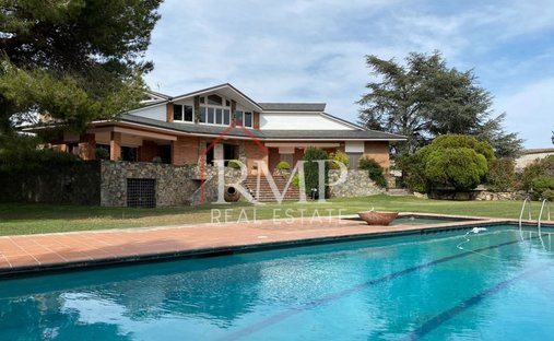 Chalet in Montornes del Valles, Catalonia, Spain 1