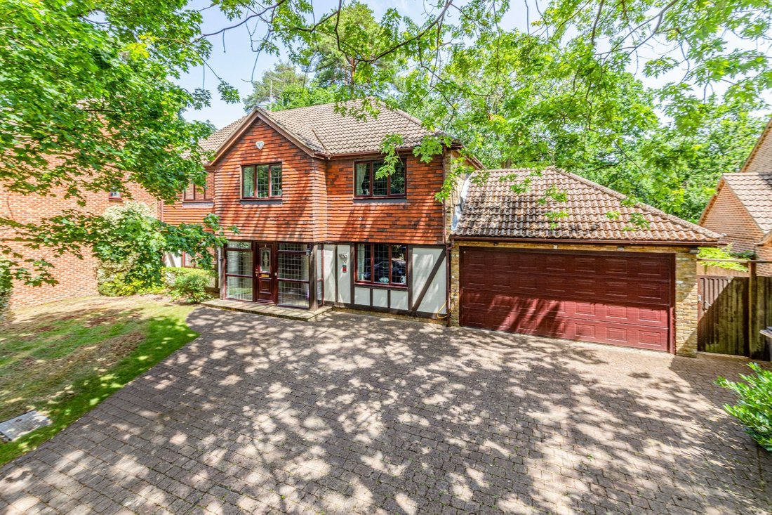 House in Pyrford Green, Woking, England 1 - 18298087