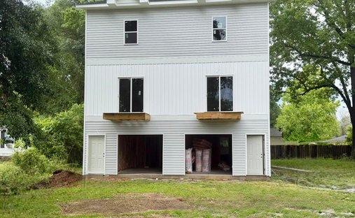 House in Pumpkin Center, North Carolina, United States 1
